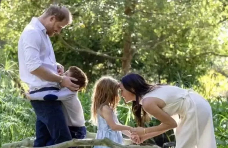 Príncipe Harry, Príncipe Archie, Princesa Lilibet e Meghan Markle - Foto: Reprodução/Instagram