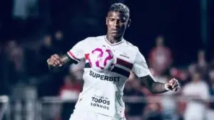Santos procura São Paulo por Arboleda e teria oferecido Zé Rafael em negociação de troca