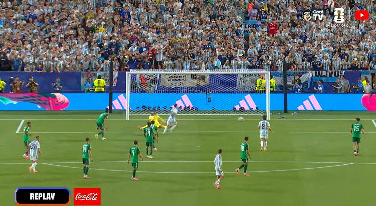 Al doilea gol al lui Messi - CazéTV