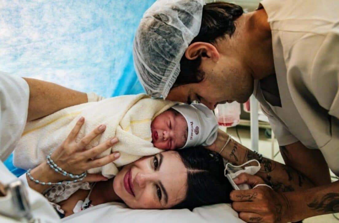 Sthefany Brito, Igor e o filho Filippo - Instagram/sthefanybrito