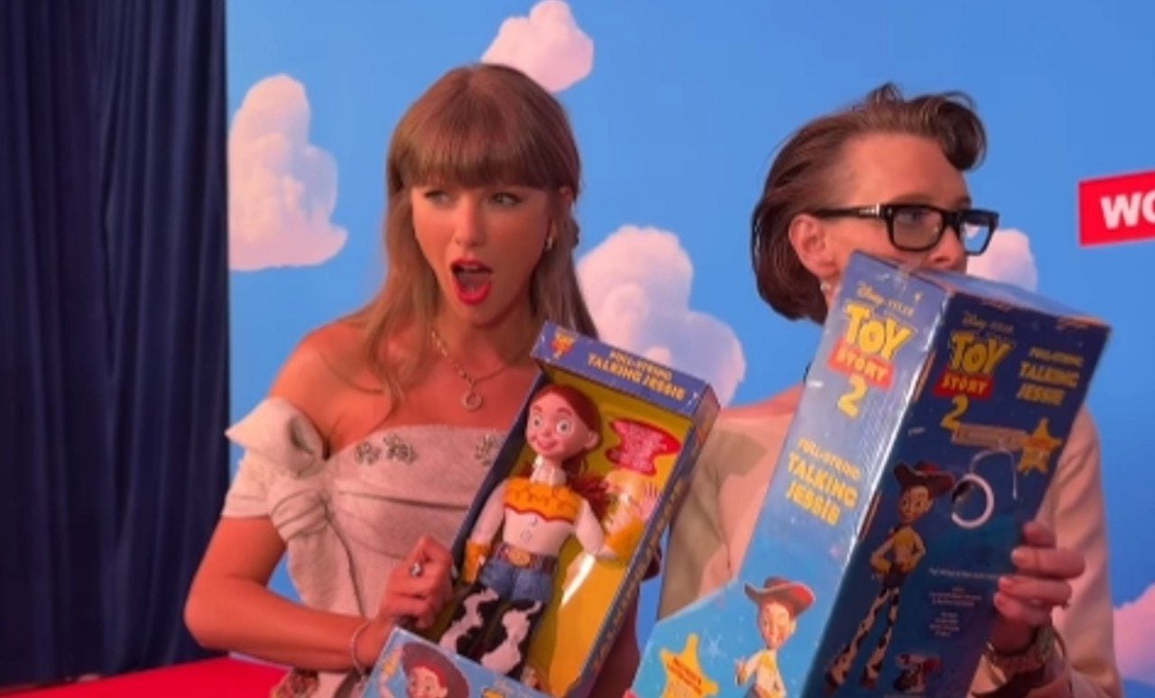 Taylor Swift na Premiere de Toy Story 5 - Instagram