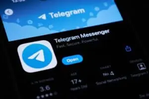 Remoção do Telegram da App Store levanta questões sobre motivo e histórico de bloqueios globais