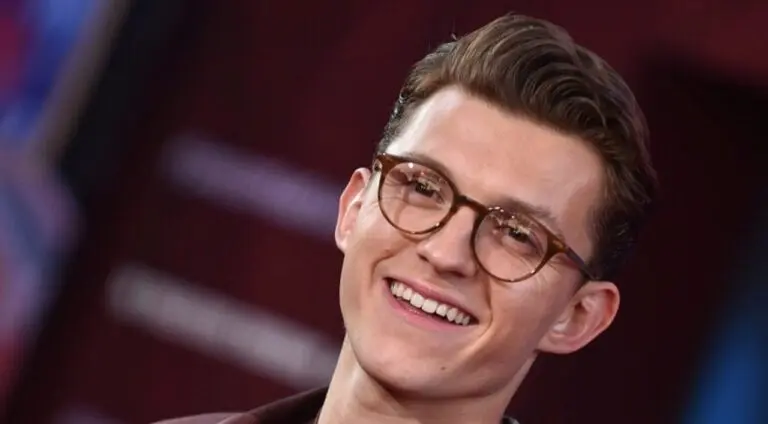Tom Holland - DFree / Shutterstock.com