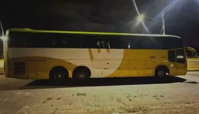 Torcedor do Cruzeiro, de 20 anos, morre ao cair de ônibus após jogo - Reprodução/Rede Sociasi