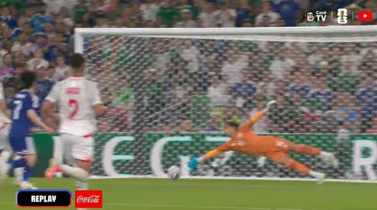 Ueda marca um golaço - CazéTV