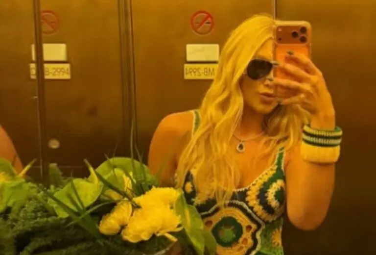 Virginia exibe buquê de flores - Instagram