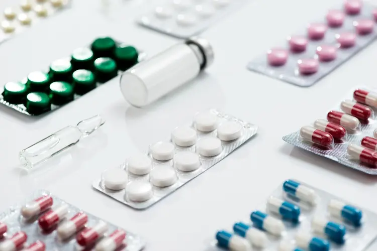Autorizado, importado, experimental ou falsificado? Quais diferenças entre os medicamentos