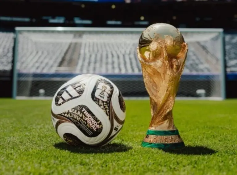 Bola da Adidas - Copa do Mundo