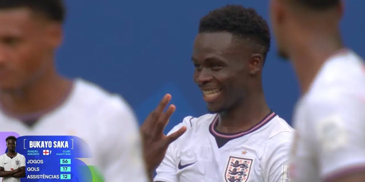 Bukayo Saka faz seu terceiro gol no jogo