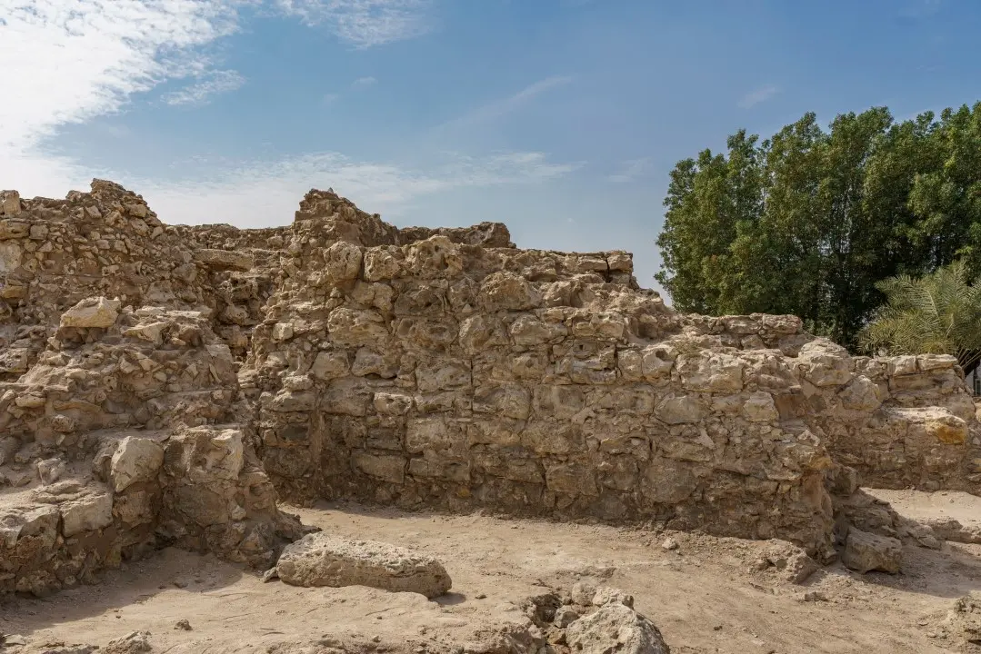 Dilmun Enterra Montes Ruínas