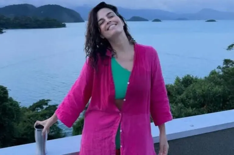 Emanuelle Araujo