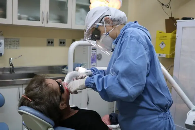 Julho Bordô reforça importância da prevenção e do cuidado com a mucosite oral