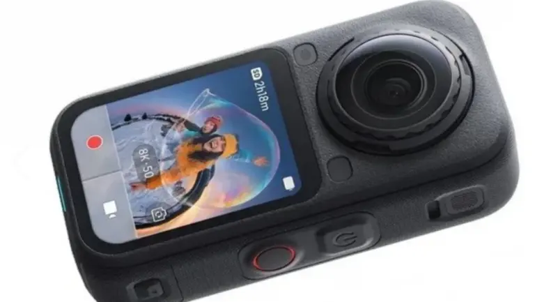 Insta360 X6