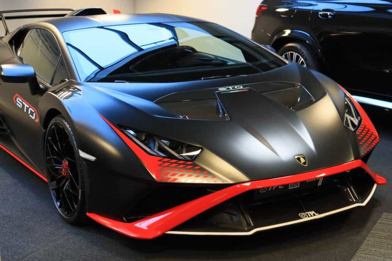 Rezvani transforma Lamborghini Huracán em supercarro off-road com 800 cv e altura elevada