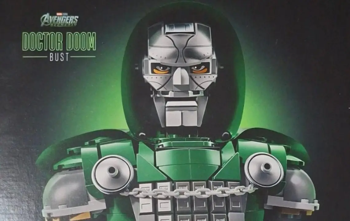 Lego Vingadores- Doutor Destino