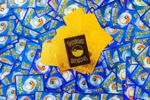 Pokémon TCG 30º aniversário terá sorteio adicional para itens “30th Celebration” e “Espeon & Umbreon”