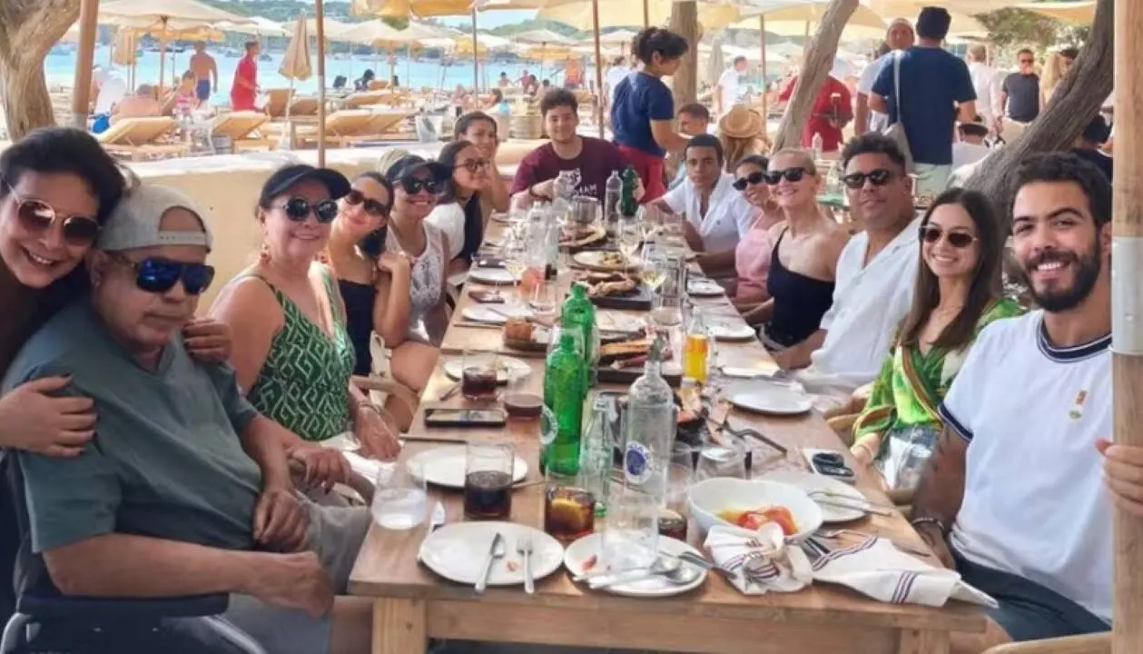 Ronaldo reune família em Ibiza