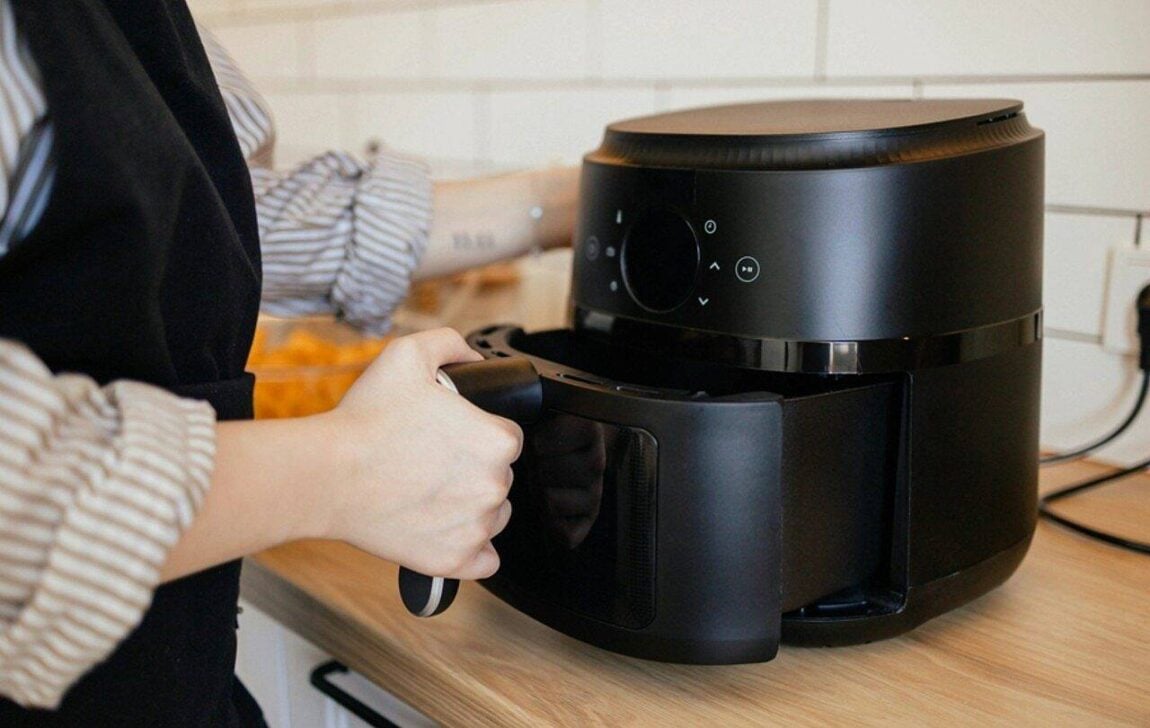 airfryer - Nazar Rybak/Istock.com