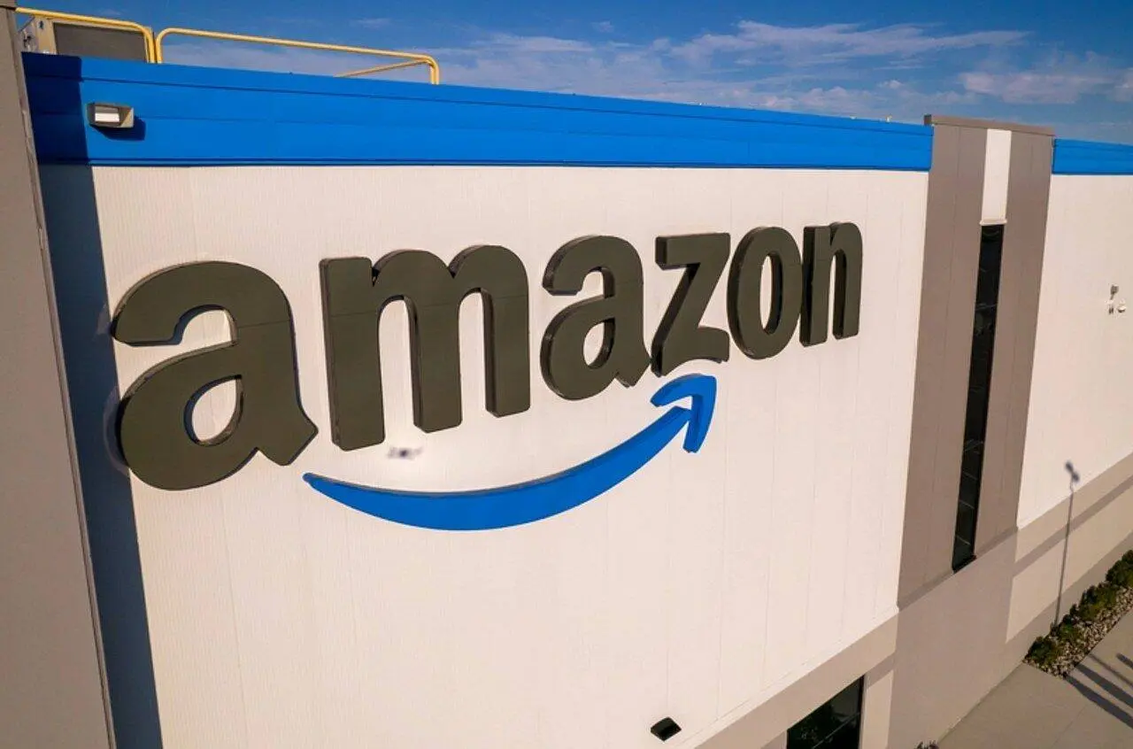 Amazon - tigerstrawberry/Istock.com