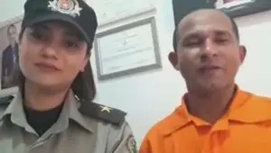 Livros descartados encontrados por gari em Goiânia impulsionam esposa à capitania na PMGO após aprovação em concurso público