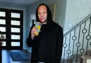 Ex-lutador do UFC Anthony Smith é preso por violência doméstica e paga fiança milionária para ser solto