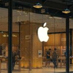 Apple - Nuria Gonzalez Sanchez/ Istockphoto.com