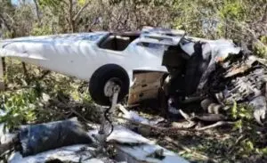 Avioneta se estrella en zona rural de Palmas y matan a médico y esposa; piloto es rescatado