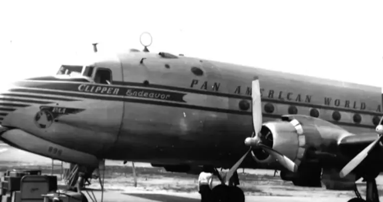 Avião Pan Am Clipper Endeavour - Reprodução/ Youtube