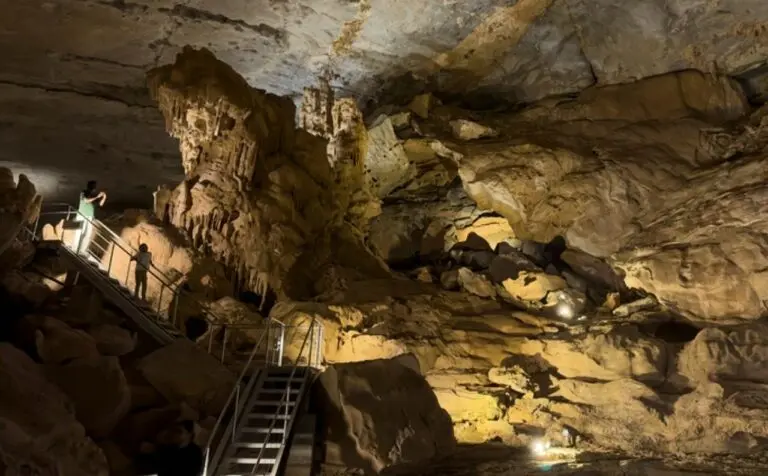 Caverna