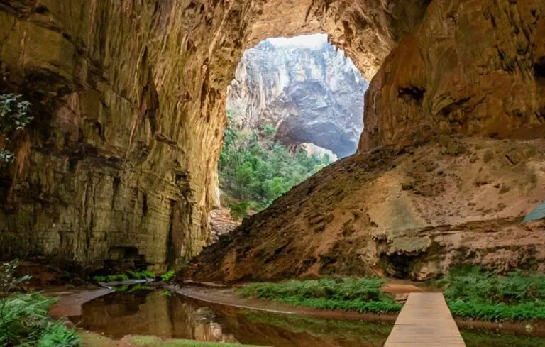 Caverna