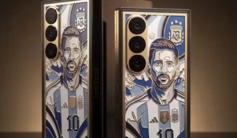 Celular personalizado com imagem de Messi - Divulgação/Caviar