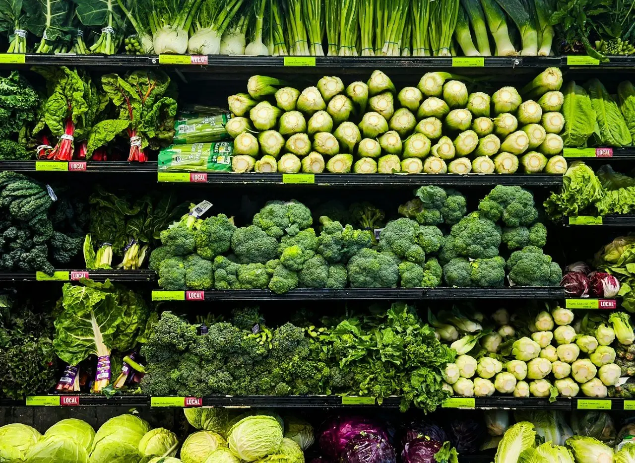 cyclosporiasis - Verduras, Brócolis, alfaçe - Chiociolla / Shutterstock.com