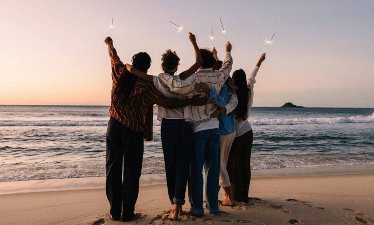 Dia do Amigo/ Amizade - JLco - Julia Amaral/Istock.com