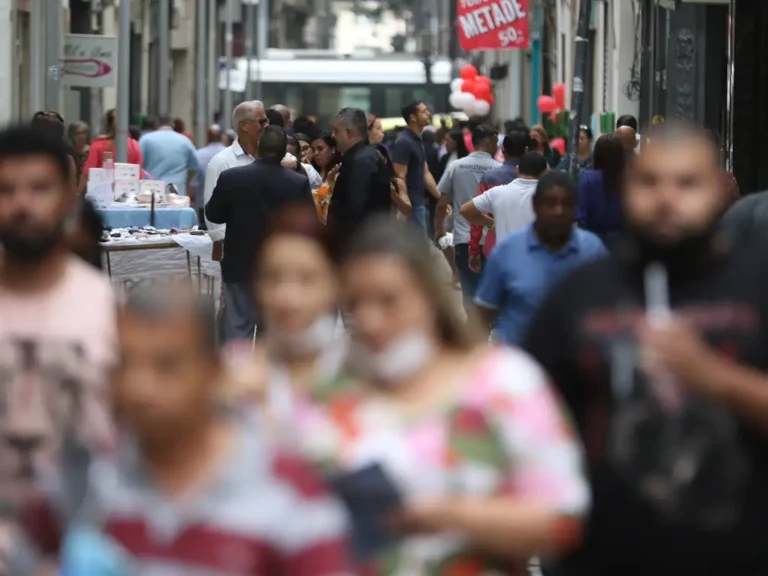 Conselho aprova distribuição de R$ 13 bilhões do FGTS para 138,2 milhões de pessoas