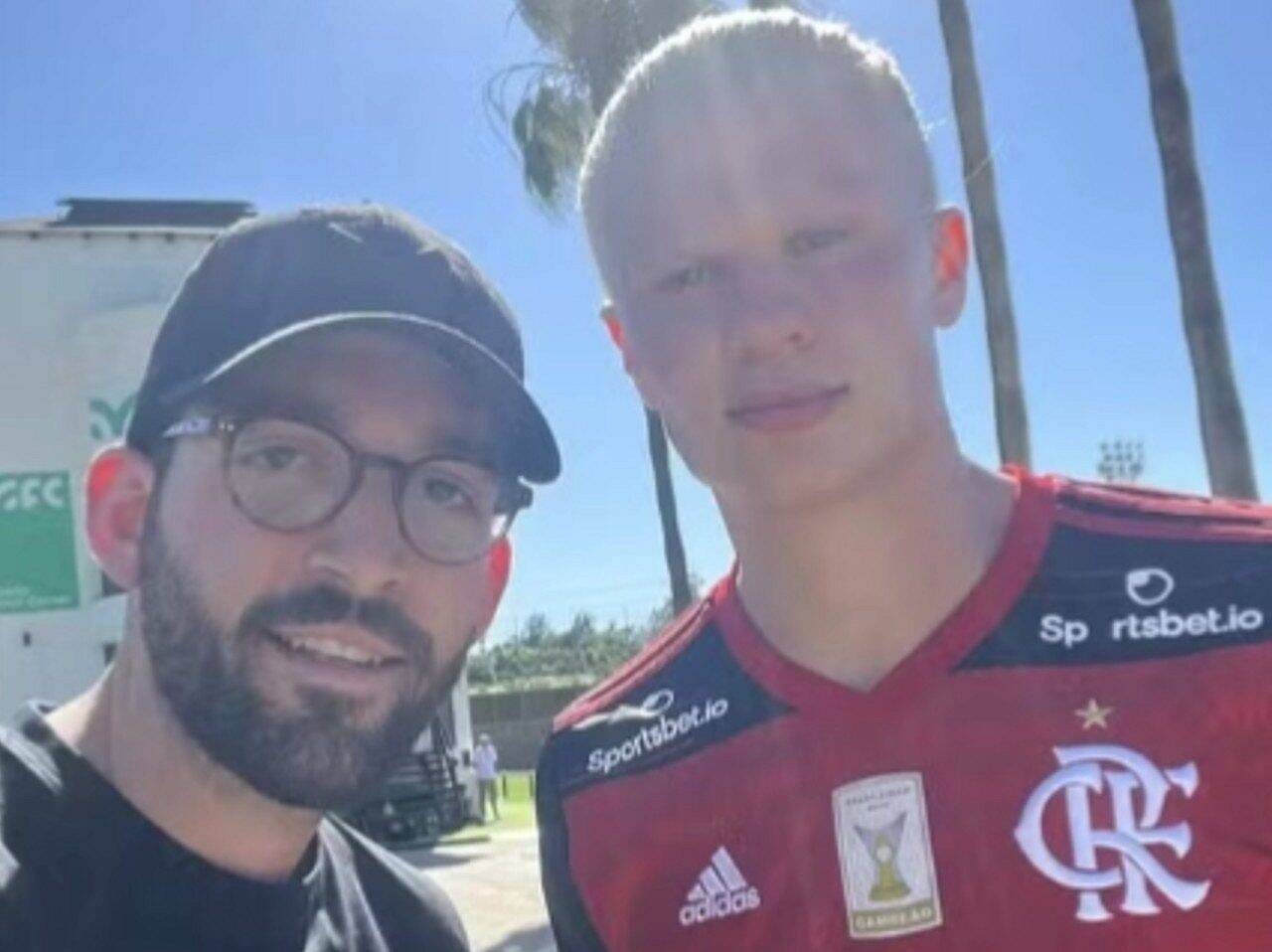 Haaland com camisa do Flamengo - Reprodução/X