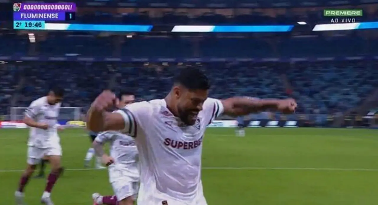 Hulk marca golaço - Premiere