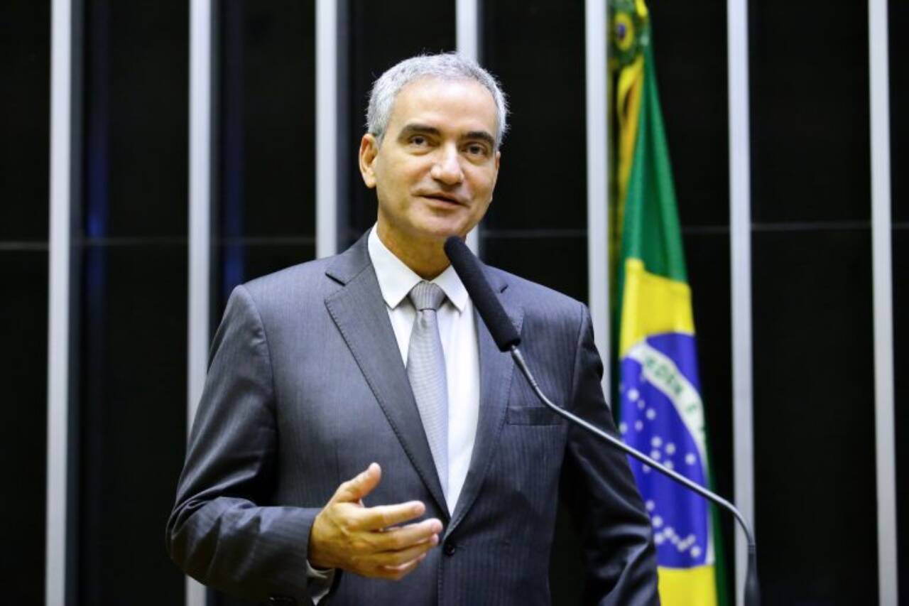 Deputados debatem projeto que institui política nacional para mitigar solidão e isolamento de idosos no Brasil