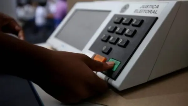 Eleições - votação - urna eletrônica