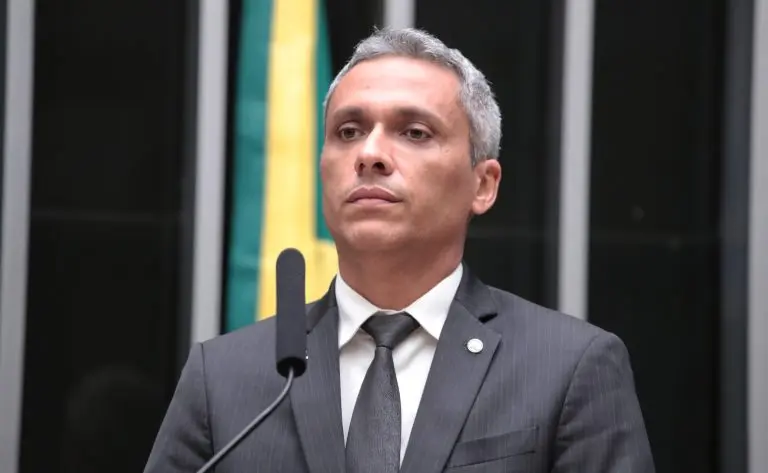 Deputado Gustavo Gayer (PL-GO) no Plenário da Câmara dos Deputados