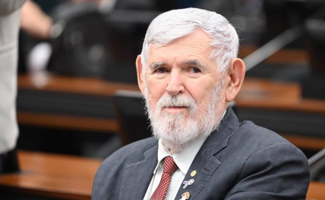 Luiz Couto: atendimento inadequado pode levar a vítima a desistir da denúncia - Foto: Zeca Ribeiro / Câmara dos Deputados