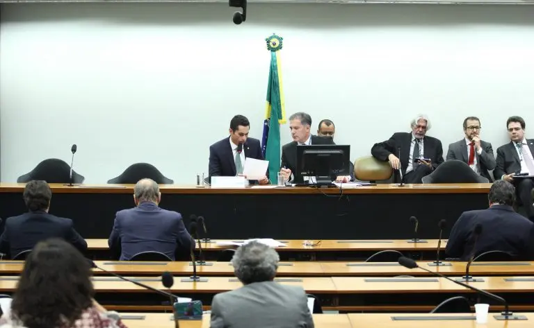 Discussão e votação de propostas legislativas. Dep. Cleber Verde (MDB - MA) e Dep. Domingos Neto (PSD - CE)