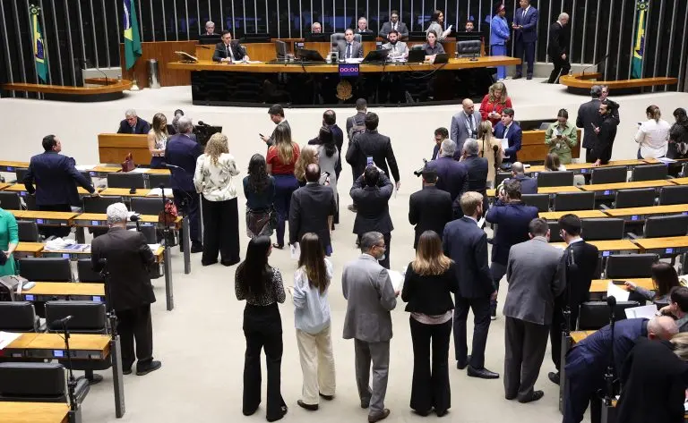 Discussão e votação de propostas legislativas. Presidente da Câmara dos Deputados, Hugo Motta (REPUBLICANOS - PB)