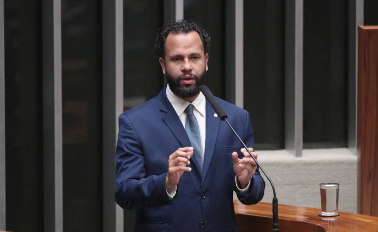 Câmara analisa proposta que responsabiliza agressores por custos de moradia de vítimas de violência