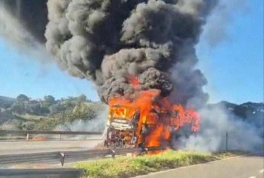 Incêndio na Fernão Dias - reprodução