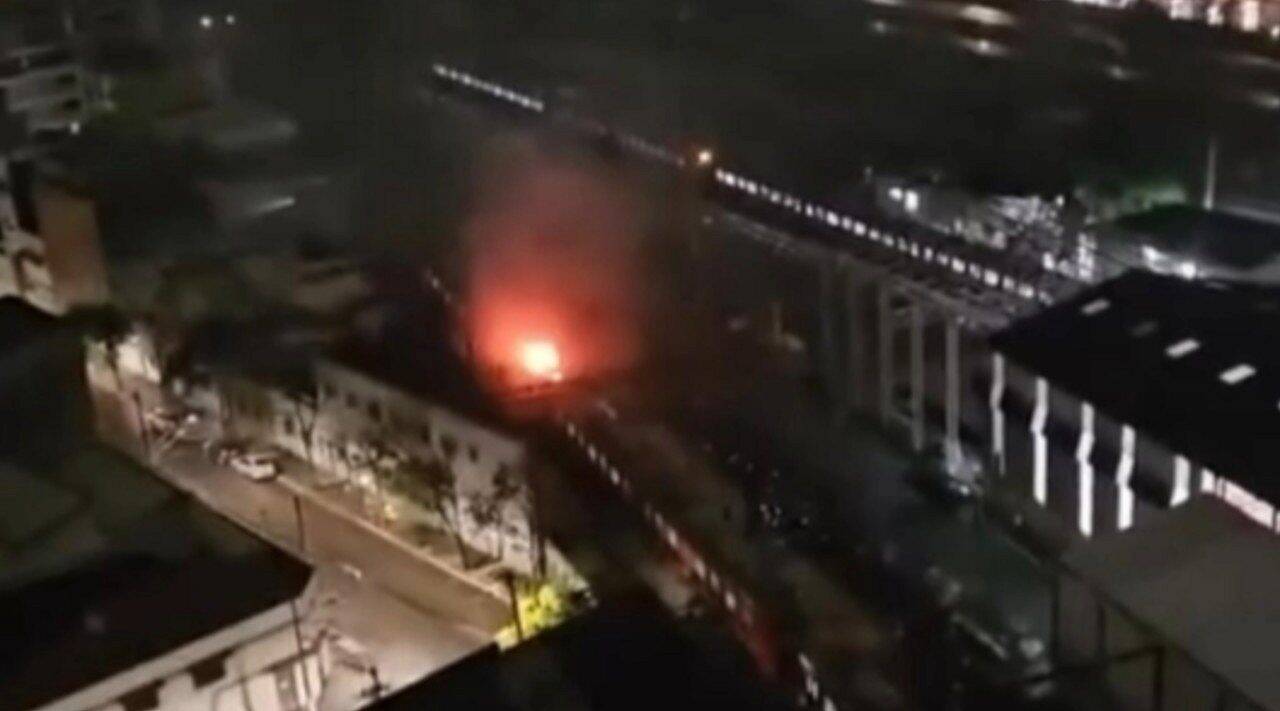 Paralisação de linhas de trem em São Paulo após incêndio no Brás afeta milhares de passageiros