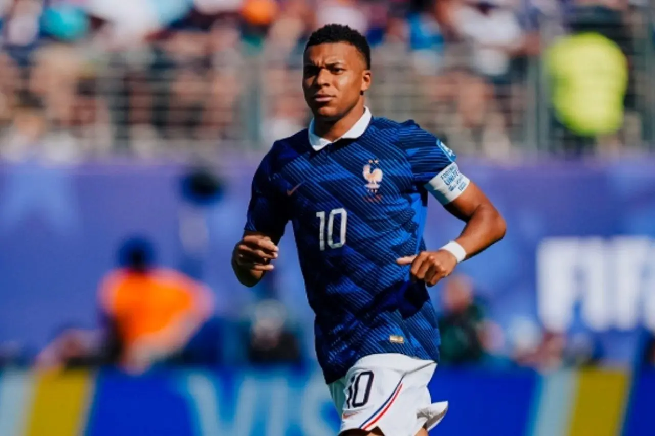 Kylian Mbappé - X.com/ França