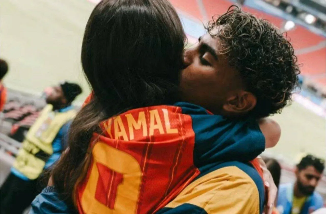 Lamine Yamal e a namorada Inês Garcia - Reprodução/TikTok
