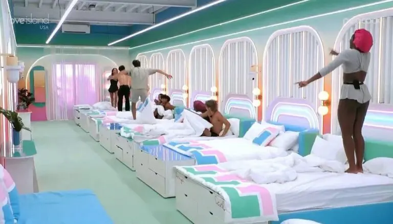 Love Island USA - X