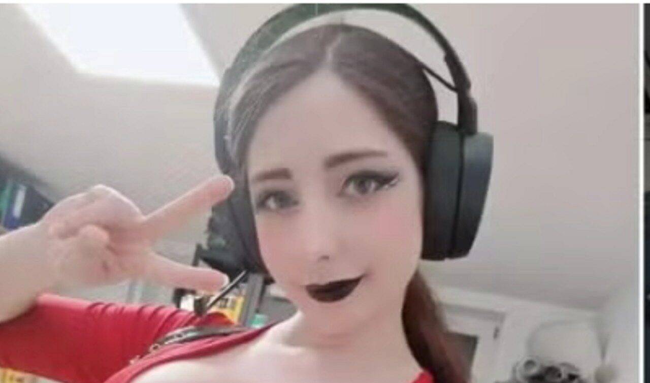 Mikomi Hokina