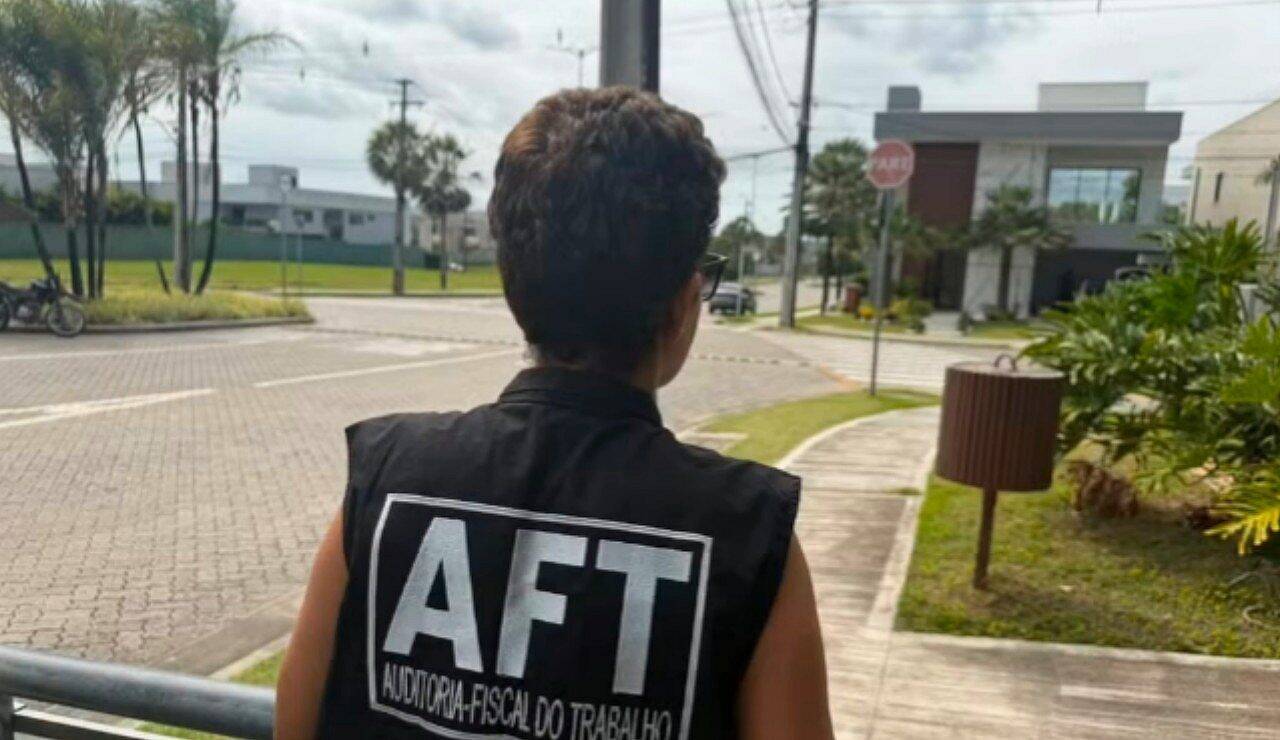 Mulher é resgatada de trabalho escravo após 55 anos sem salários em condomínio de luxo no Eusébio — AFT/Divulgação